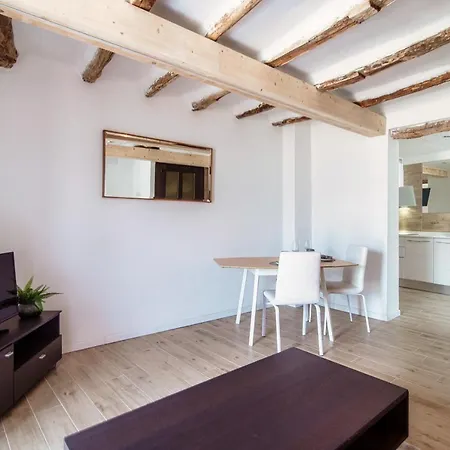 Acqua - By Myhomeincomo Daire *